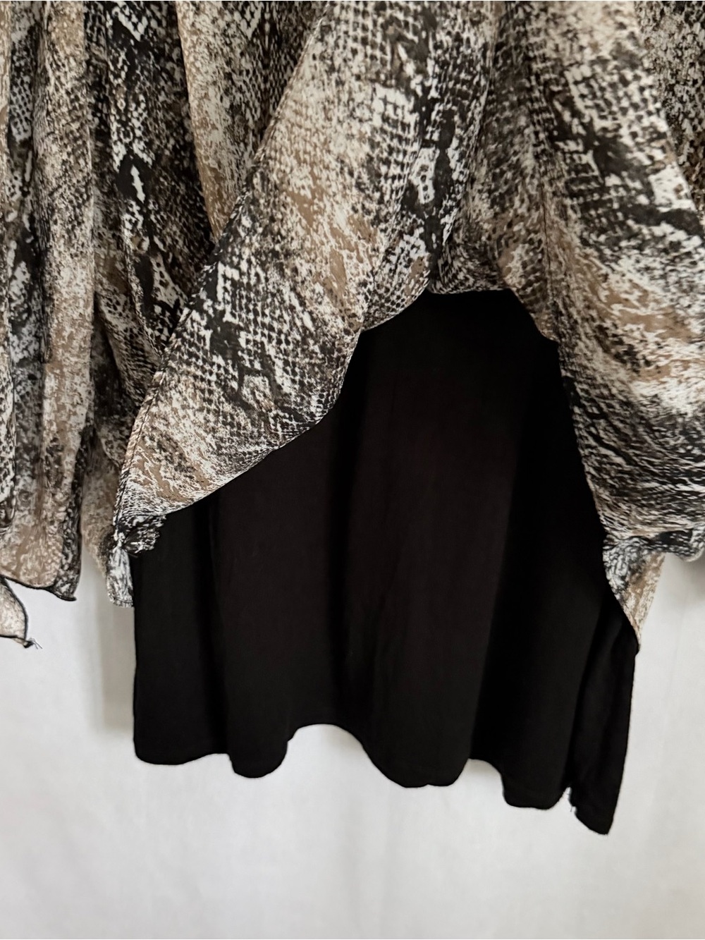 I.N. Studio Blouse Womens 1X Brown Snake Print Chiffon Tie Sleeve Tunic Top Boho - Picture 2 of 9